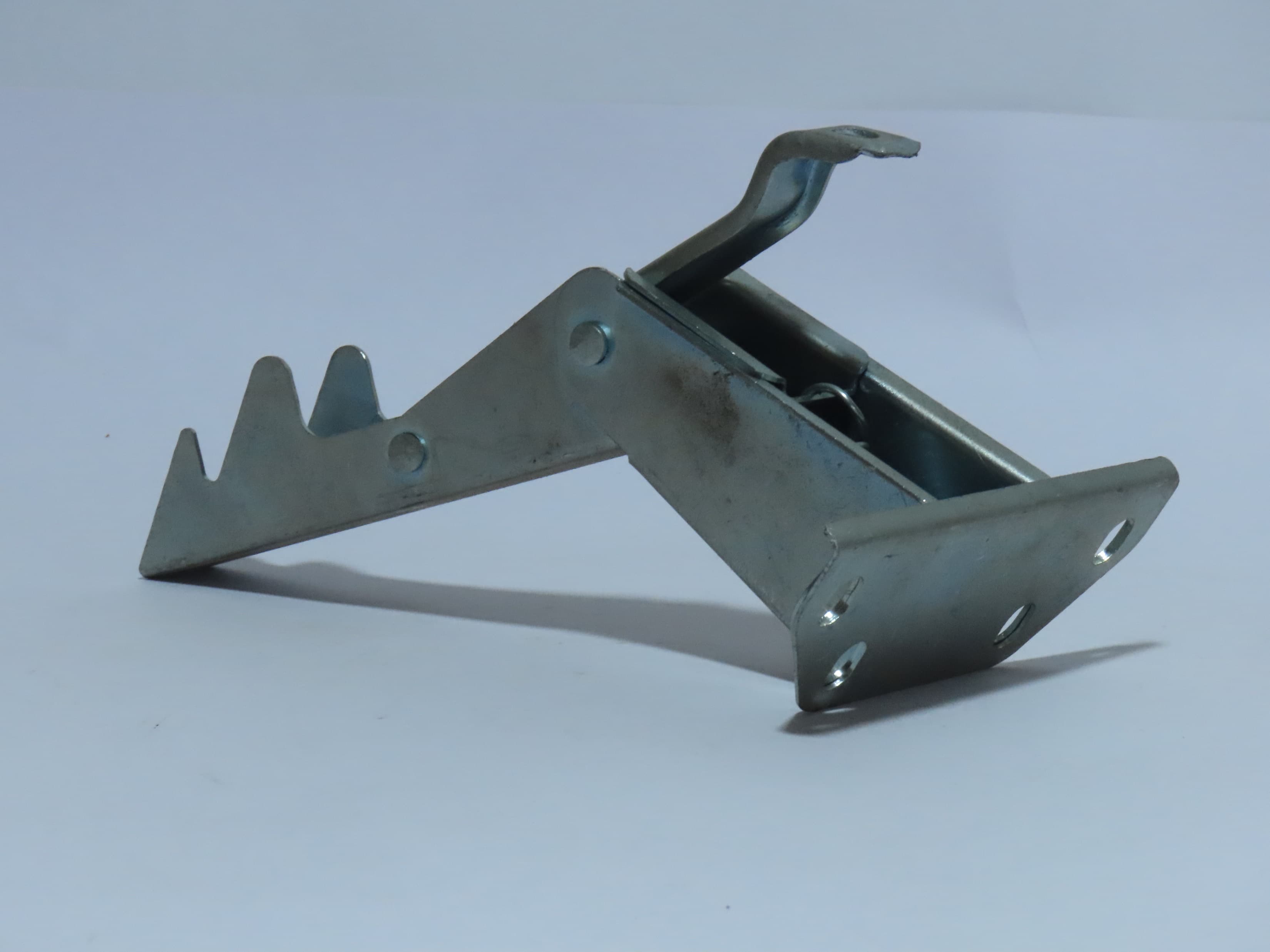 Bracket family variant 3